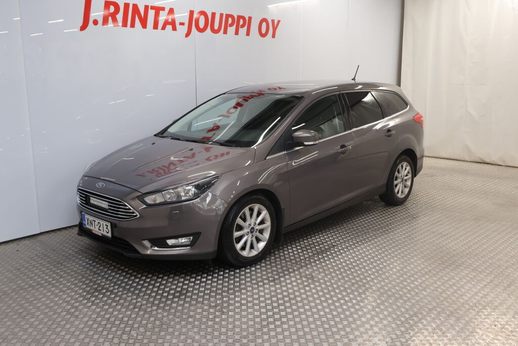 Ford Focus 2016 Ruskea (beige)