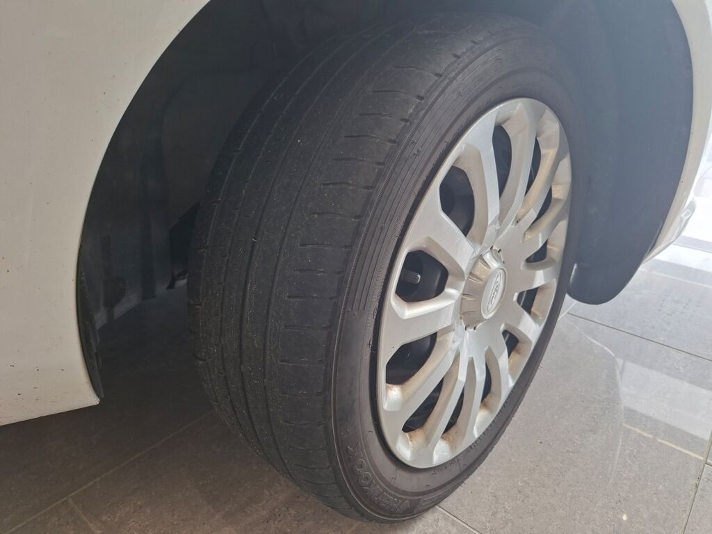 Ford Fiesta 2017 Valkoinen
