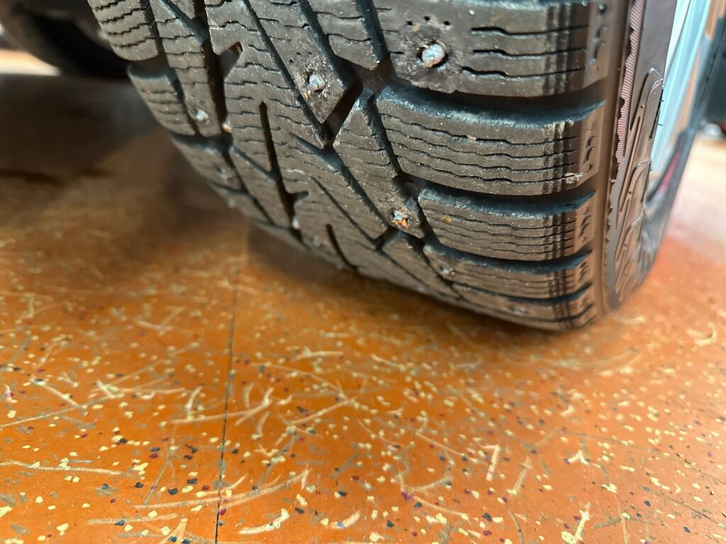 Toyota Auris 2016 Harmaa