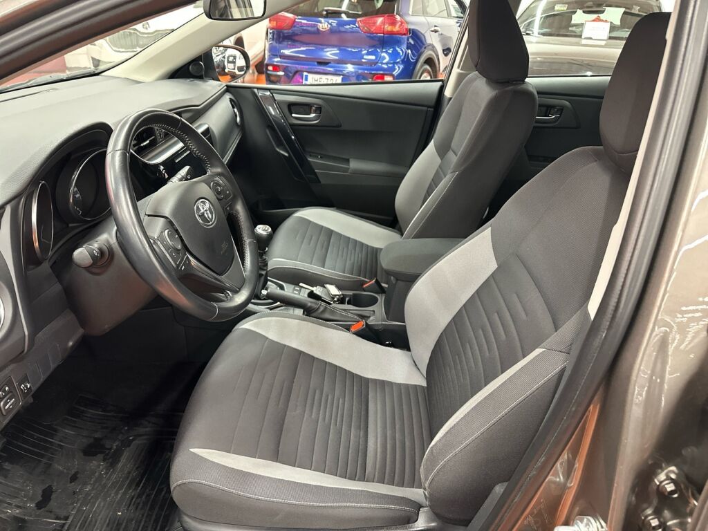 Toyota Auris 2016 Harmaa
