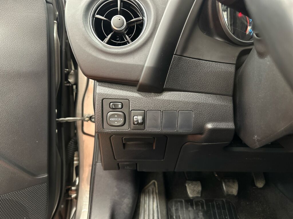 Toyota Auris 2016 Harmaa