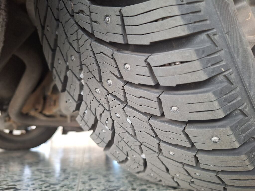 Toyota Auris 2016 Punainen