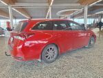 Toyota Auris 2016 Punainen