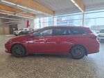 Toyota Auris 2016 Punainen