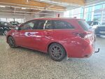 Toyota Auris 2016 Punainen