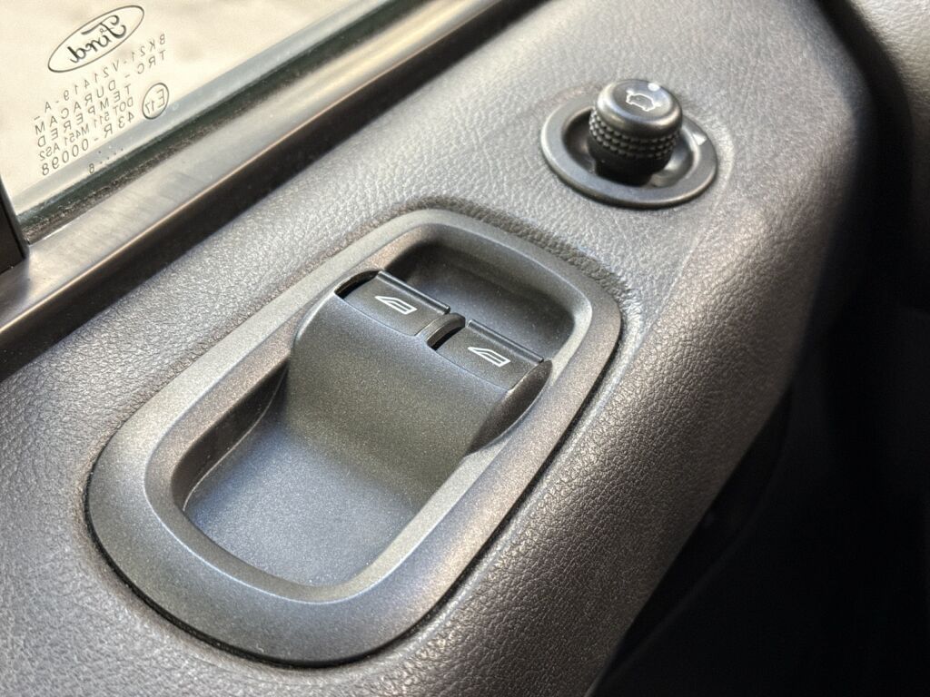 Ford Transit Custom 2016 Musta