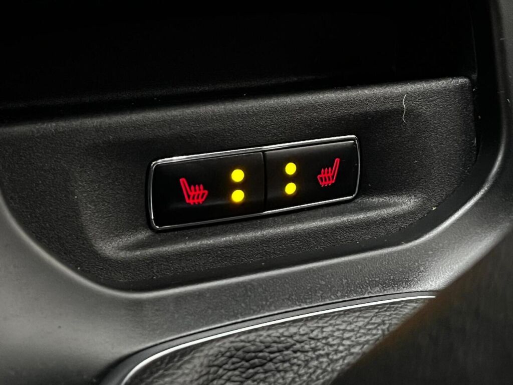 Ford Fiesta 2016 Punainen