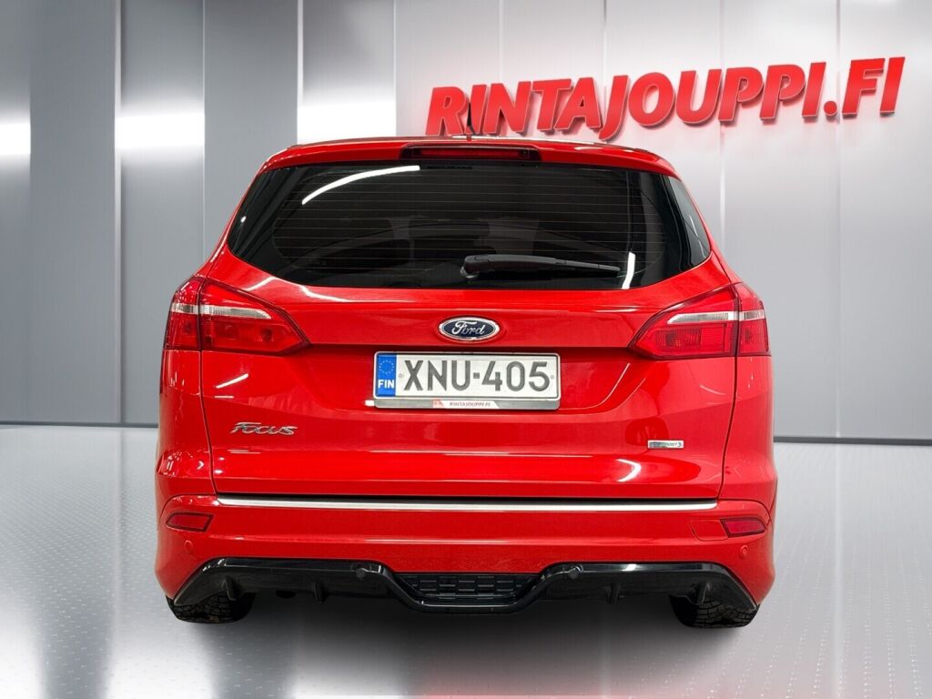 Ford Focus 2017 Punainen