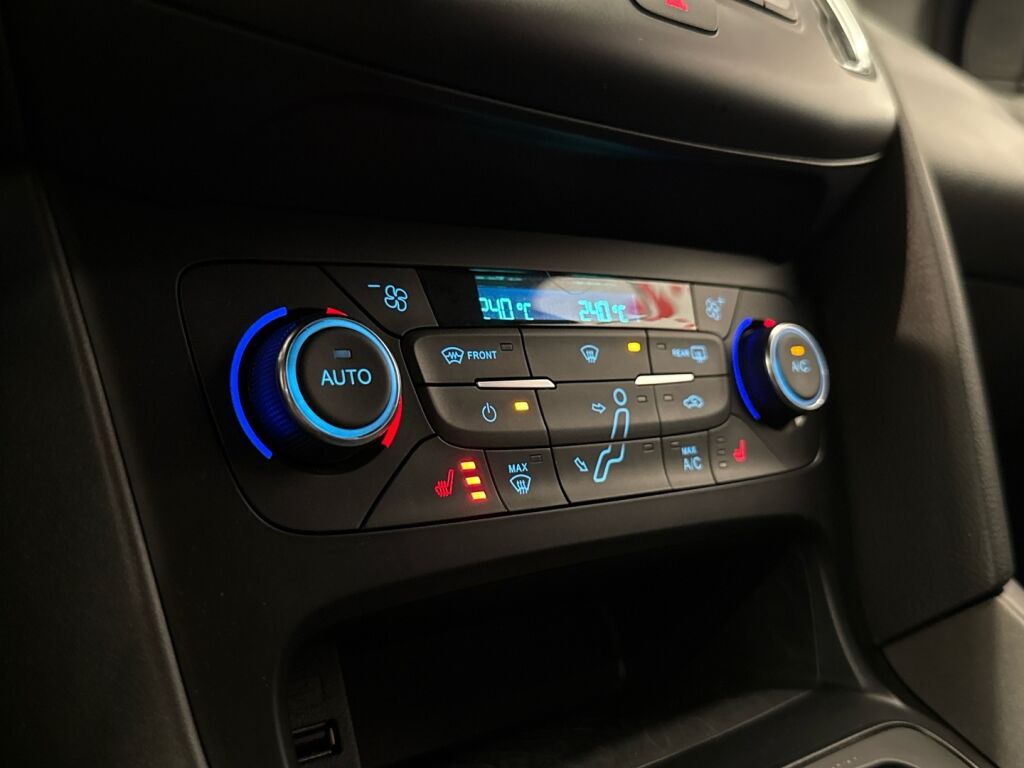 Ford Focus 2017 Punainen