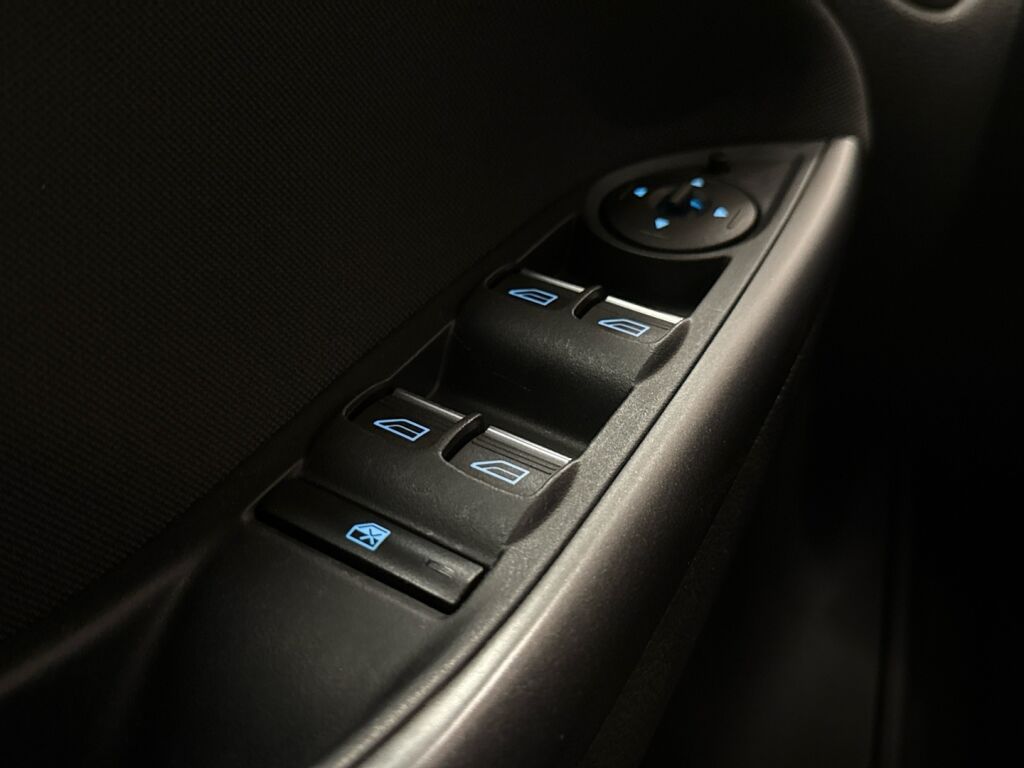 Ford Focus 2017 Punainen