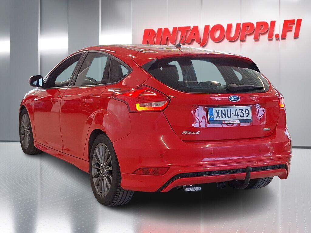 Ford Focus 2017 Punainen