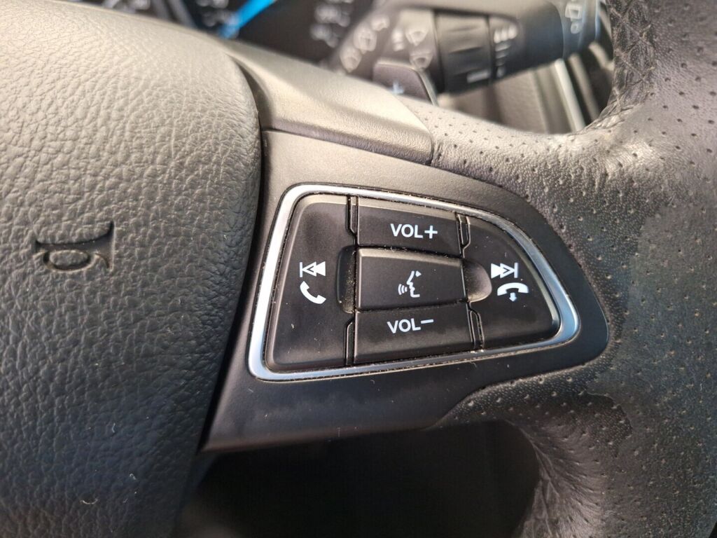 Ford Focus 2017 Punainen