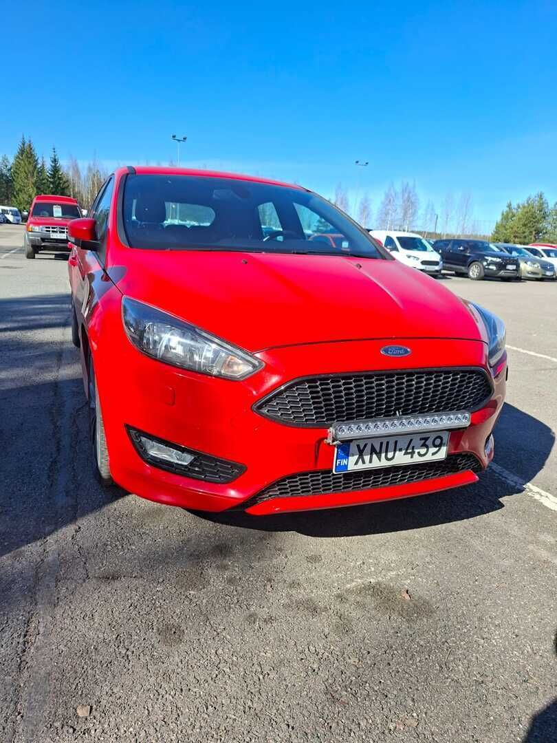Ford Focus 2017 Punainen