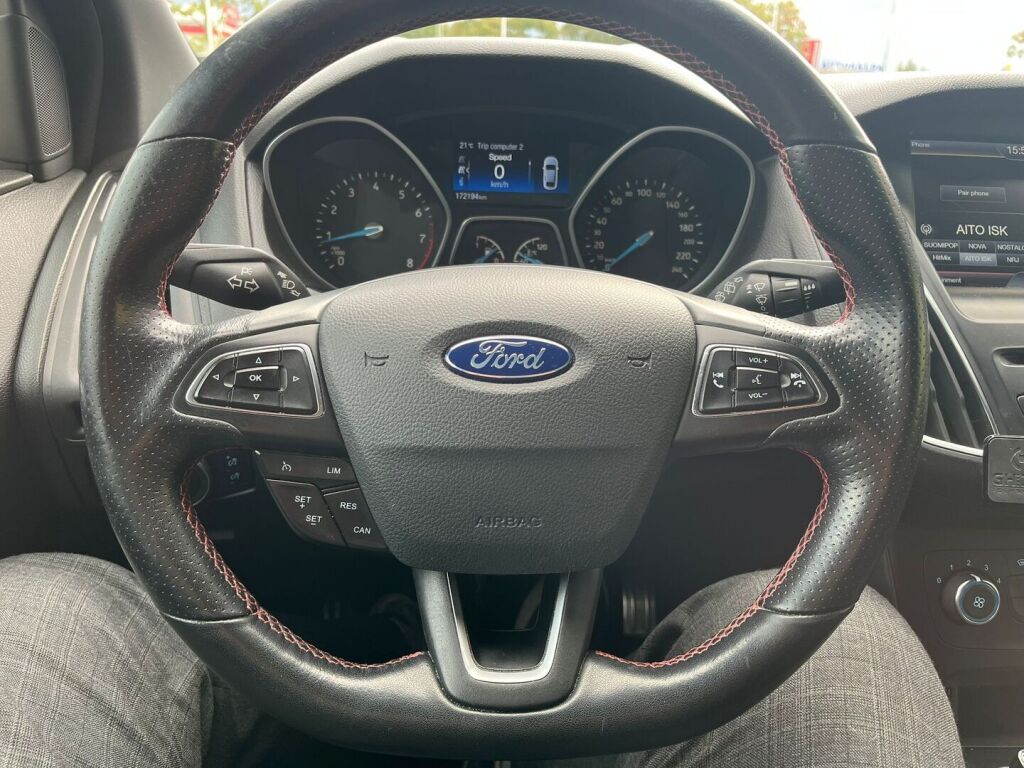 Ford Focus 2016 Musta