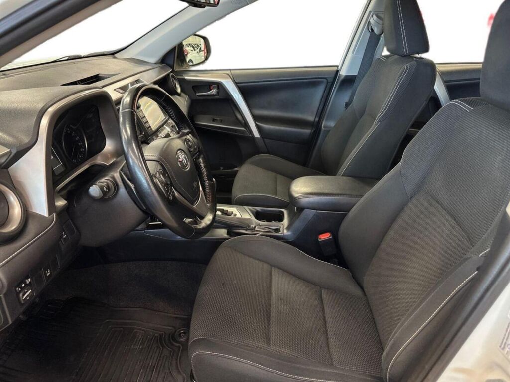 Toyota RAV4 2017 Valkoinen