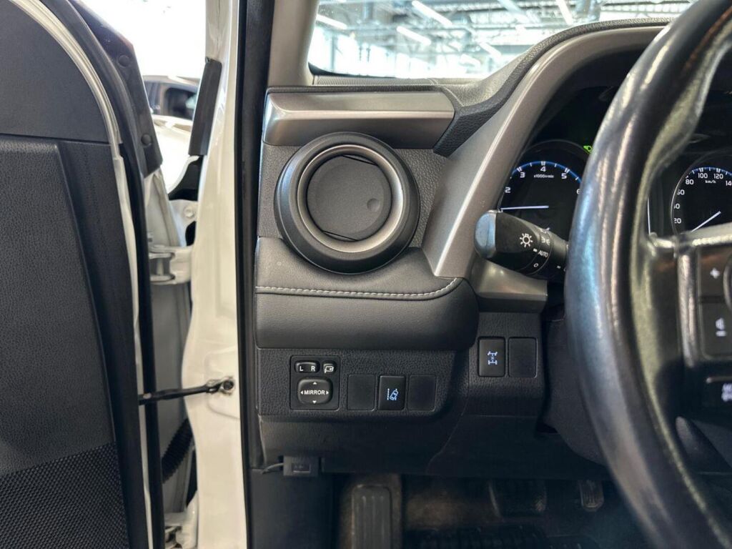 Toyota RAV4 2017 Valkoinen