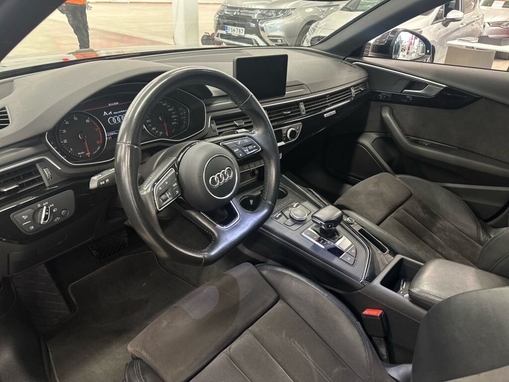 Audi A4 2016 Musta