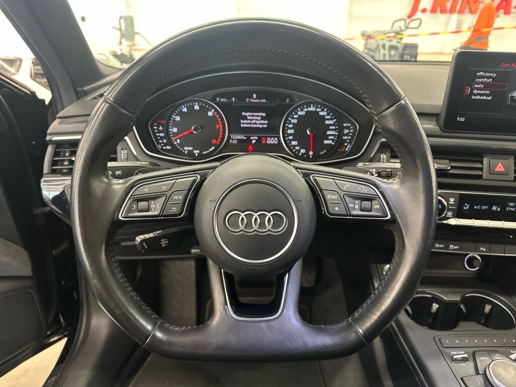 Audi A4 2016 Musta