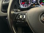 Volkswagen Touran 2017 Musta