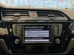 Volkswagen Touran 2017 Musta