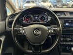 Volkswagen Touran 2017 Musta