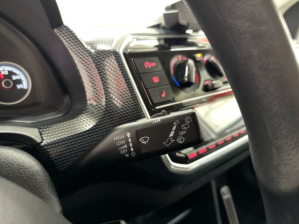 Volkswagen up! 2017 Valkoinen