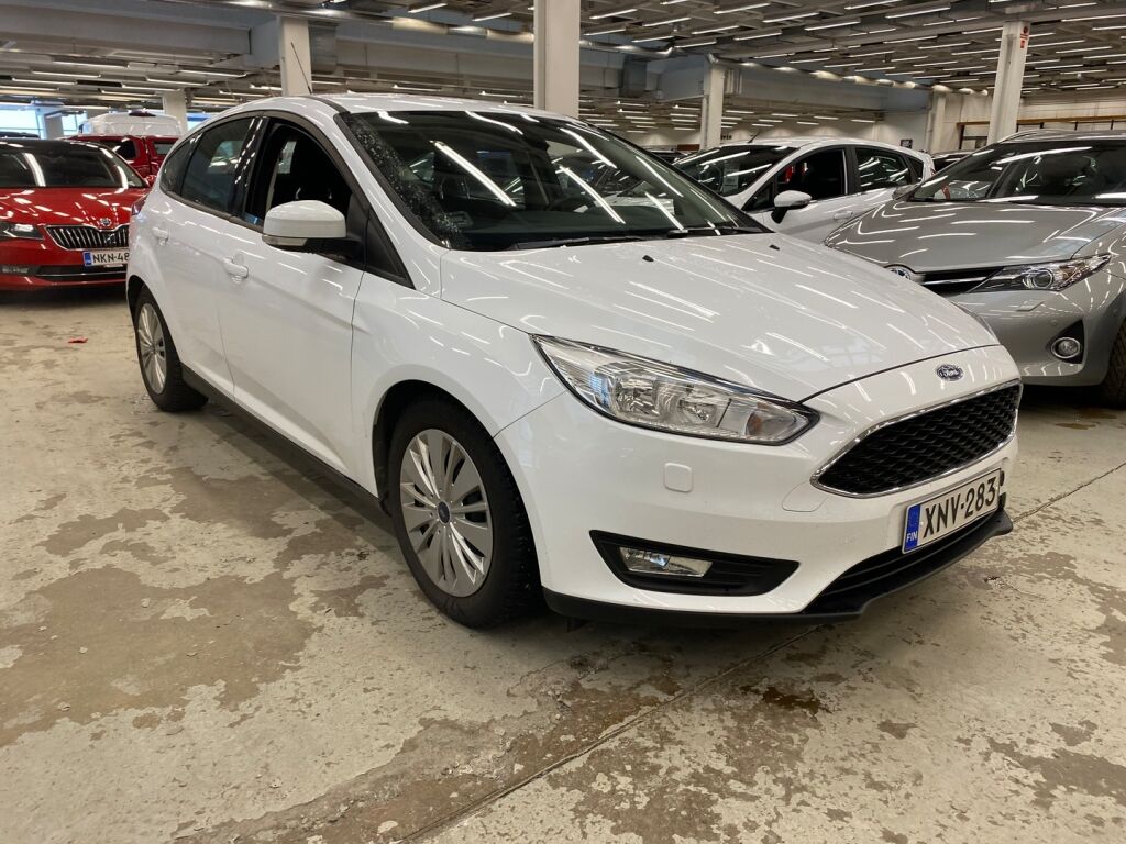 Ford Focus 2016 Valkoinen
