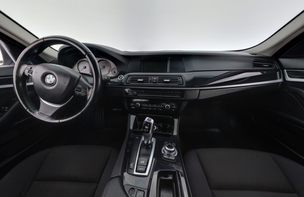 BMW 520 2011 Hopea