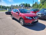 Nissan Qashqai 2016 Punainen