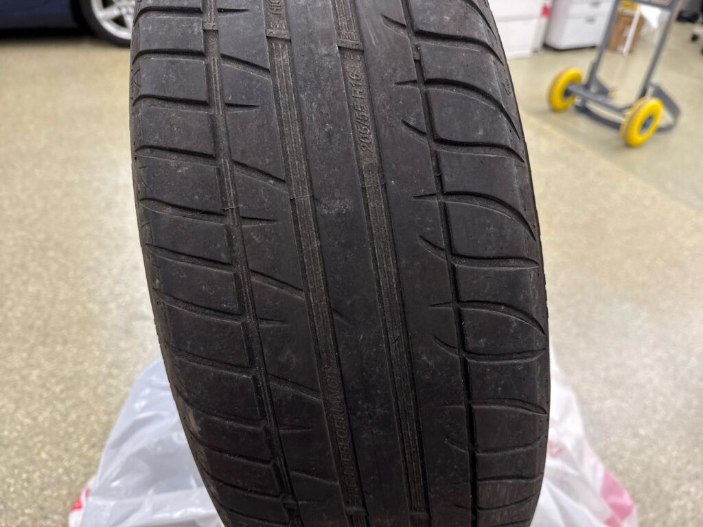 Citroen C4 2017 Punainen