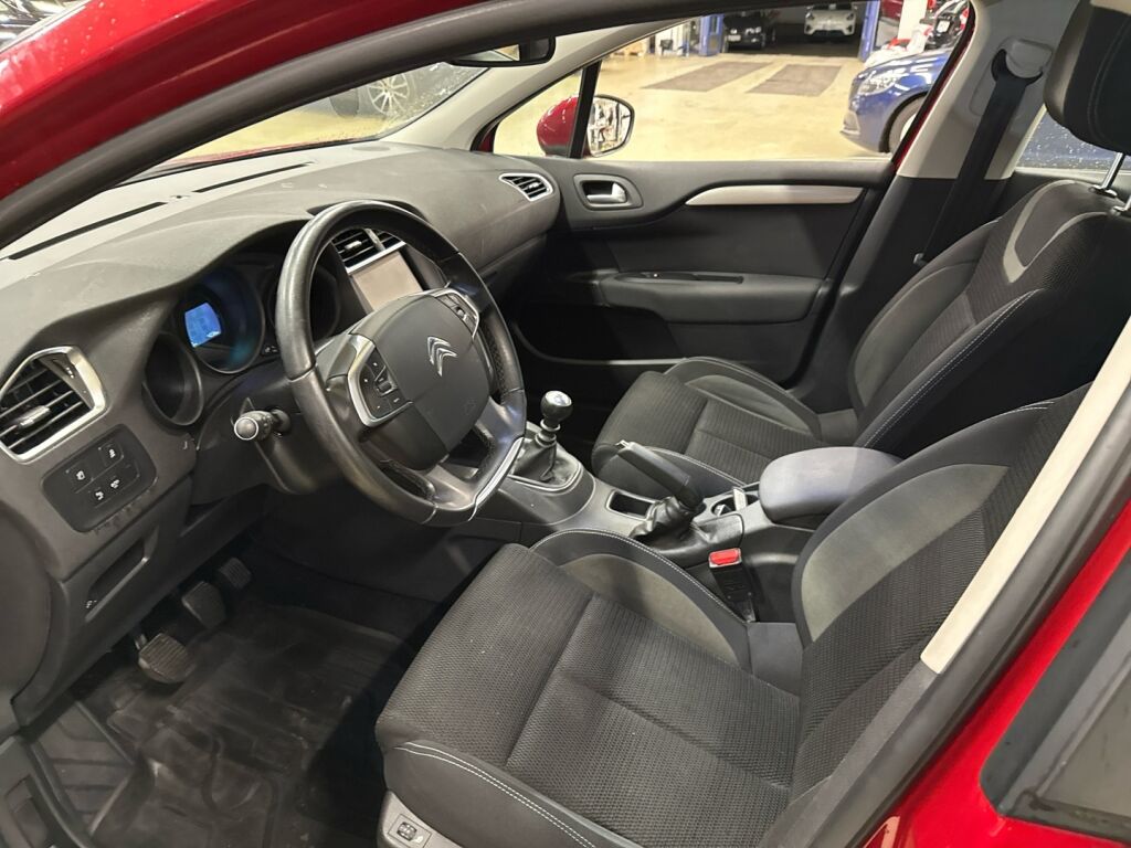 Citroen C4 2017 Punainen