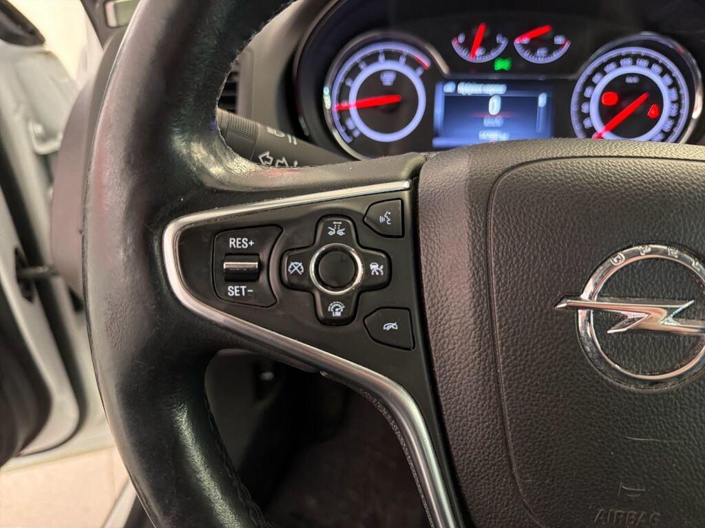 Opel Insignia 2016 Valkoinen