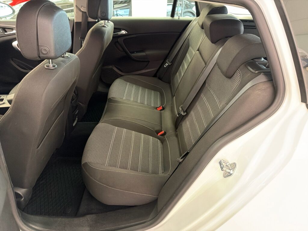 Opel Insignia 2016 Valkoinen