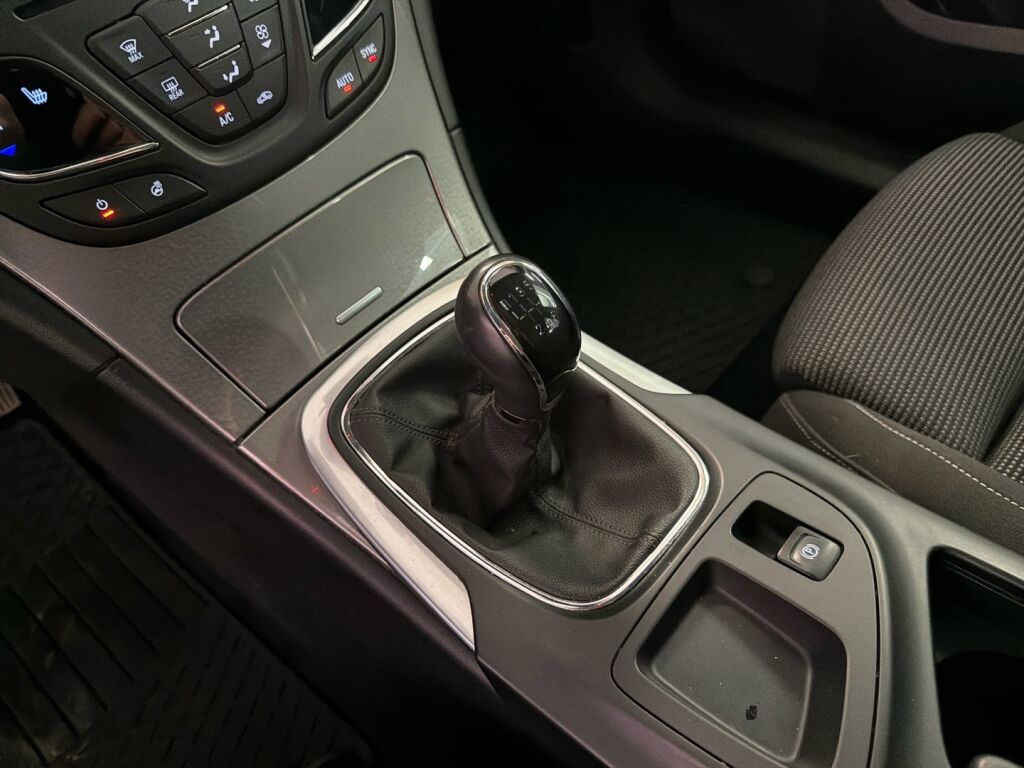 Opel Insignia 2016 Valkoinen