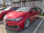 Toyota Auris 2016 Punainen