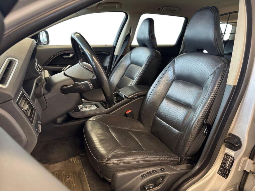 Volvo XC70 2009 Harmaa