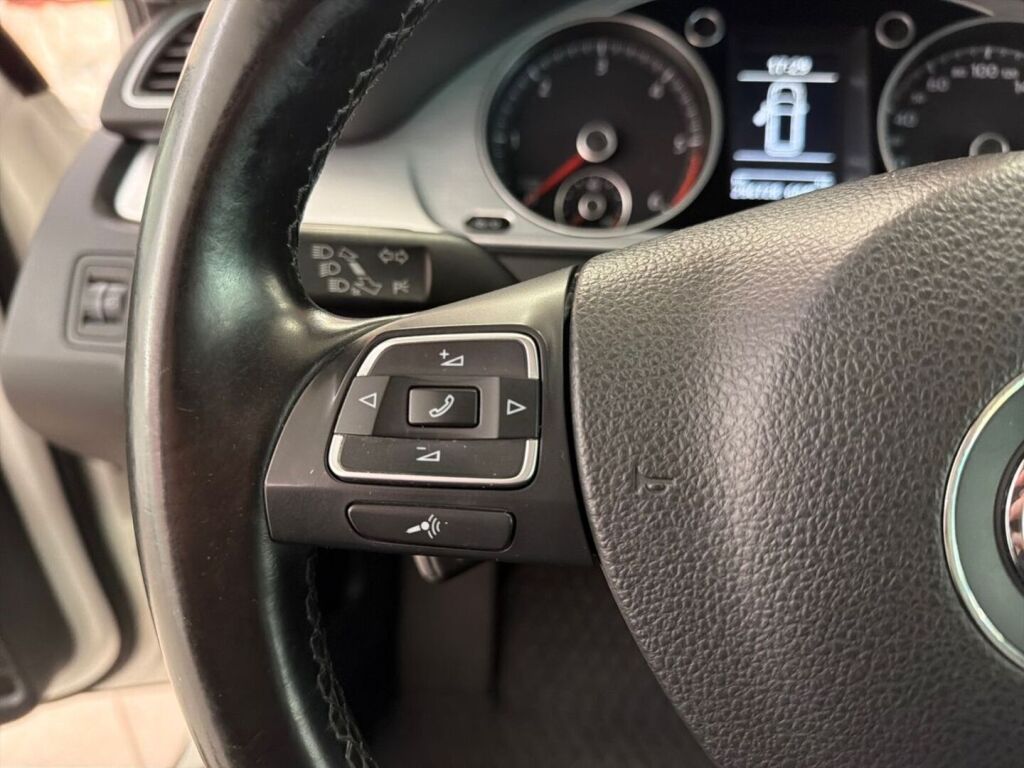 Volkswagen Passat 2014 Valkoinen