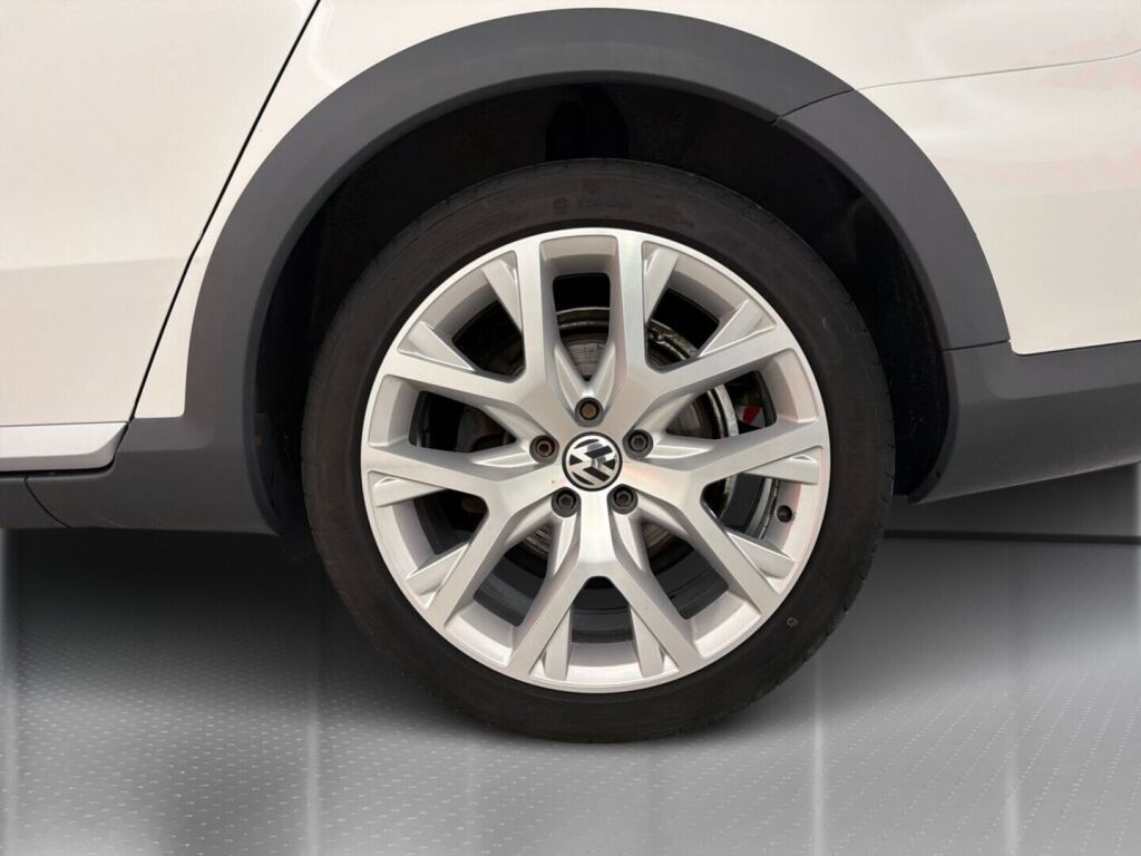 Volkswagen Passat 2014 Valkoinen