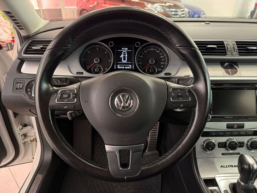 Volkswagen Passat 2014 Valkoinen