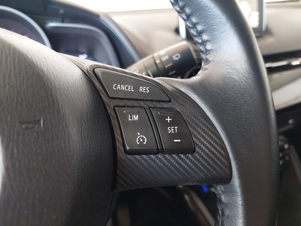 Mazda Mazda2 2017 Harmaa