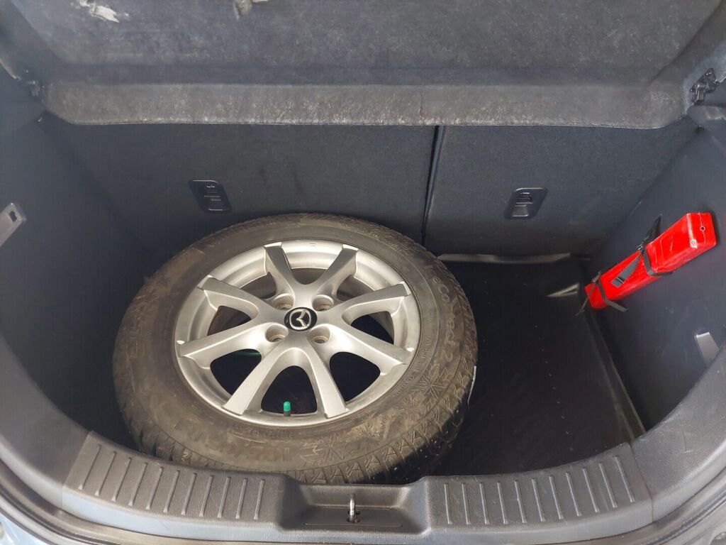 Mazda Mazda2 2017 Harmaa