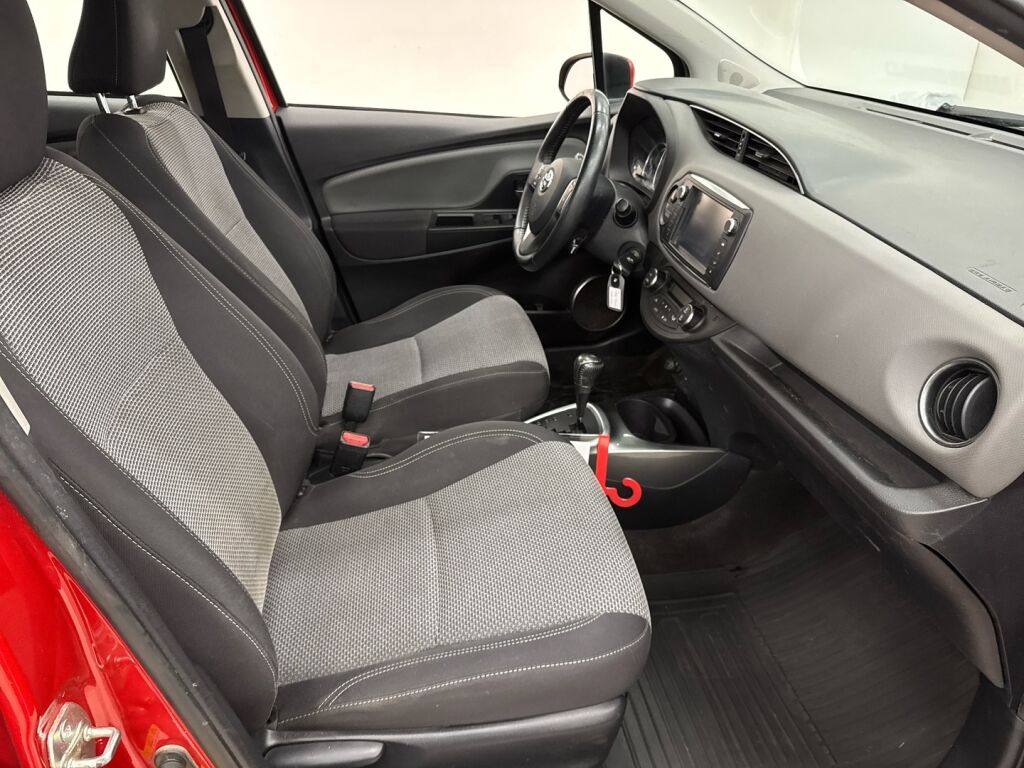 Toyota Yaris 2016 Punainen