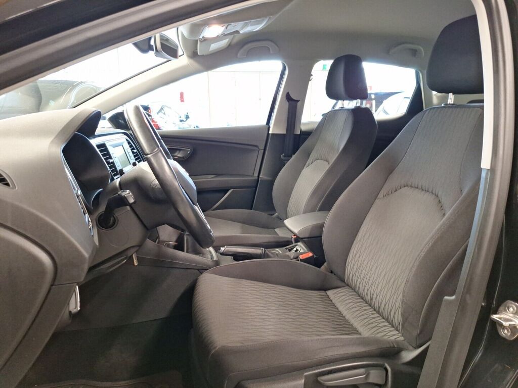 Seat Leon 2016 Musta