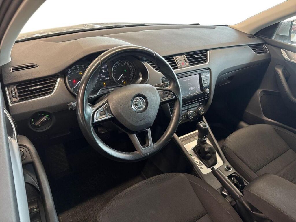 Skoda Octavia 2016 Harmaa