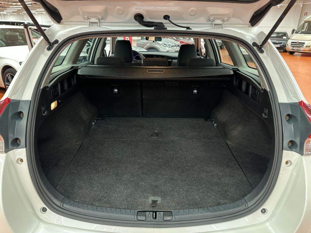 Toyota Auris 2015 Valkoinen