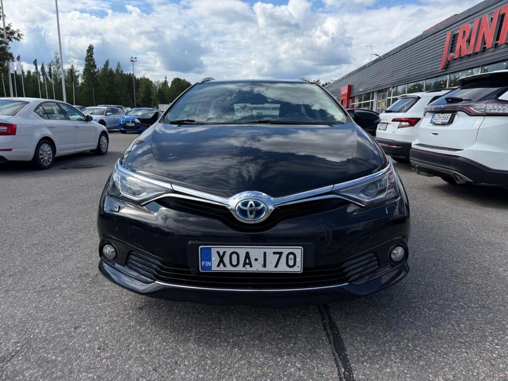Toyota Auris 2017 Musta
