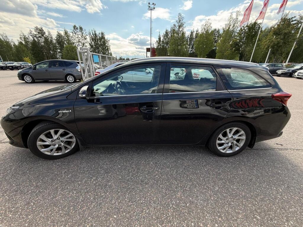 Toyota Auris 2017 Musta