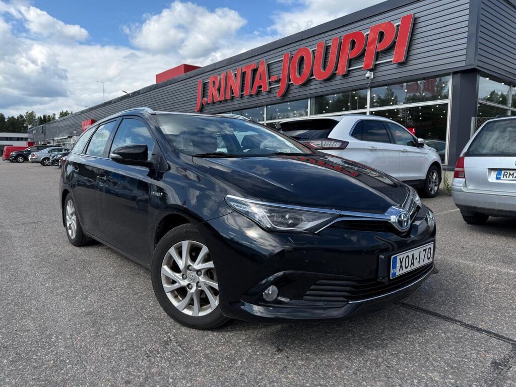 Toyota Auris 2017 Musta