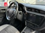 Toyota Auris 2017 Musta
