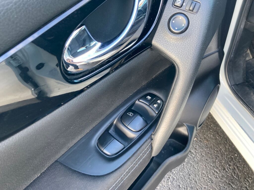 Nissan Qashqai 2017 Valkoinen